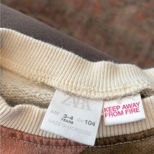 Zara Men's Tan and Cream Crewneck Sweater